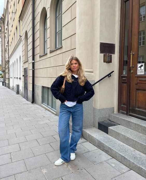 Toss or keep: Ποια fashion trends ξεχνάμε και ποια κρατάμε το 2024